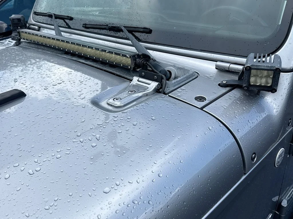 Used 2018 Silver Jeep Unlimited Sport S image 32
