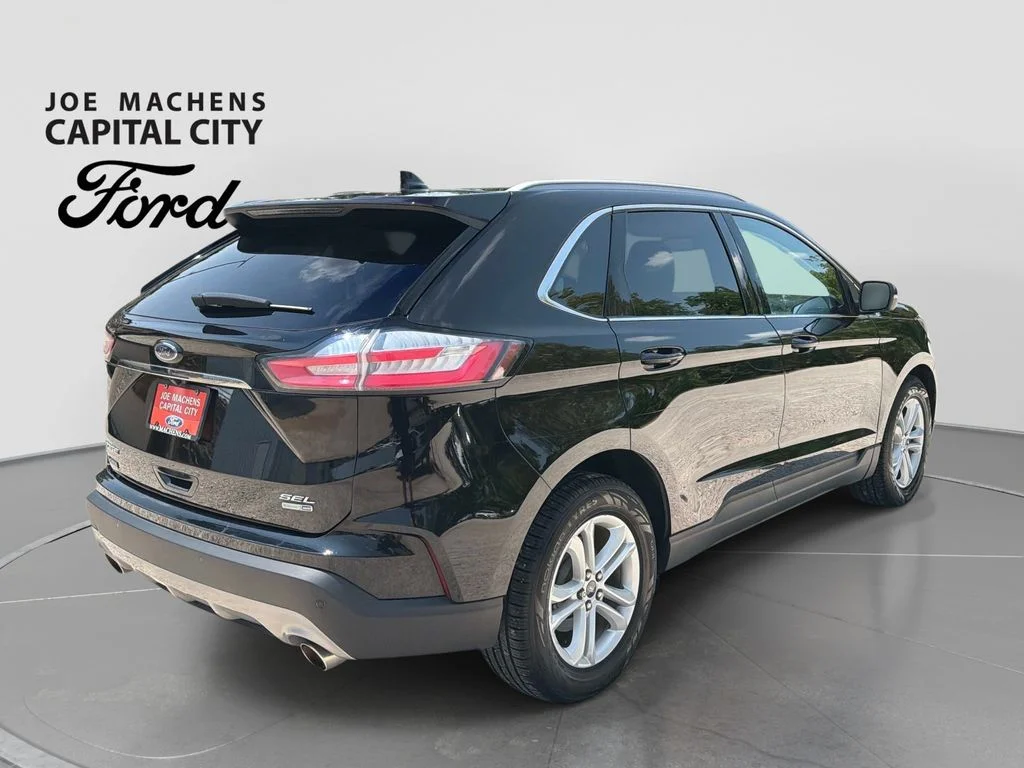 Used 2020 Black Ford SEL image 5