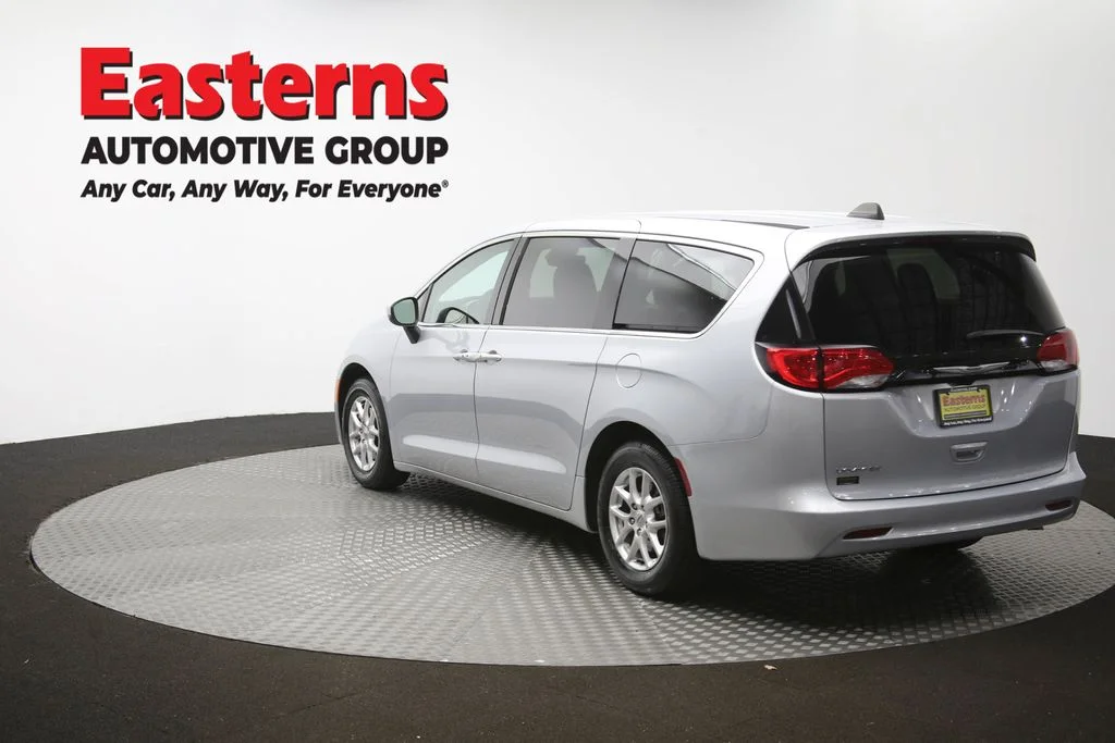 Used 2023 Silver Chrysler LX image 65