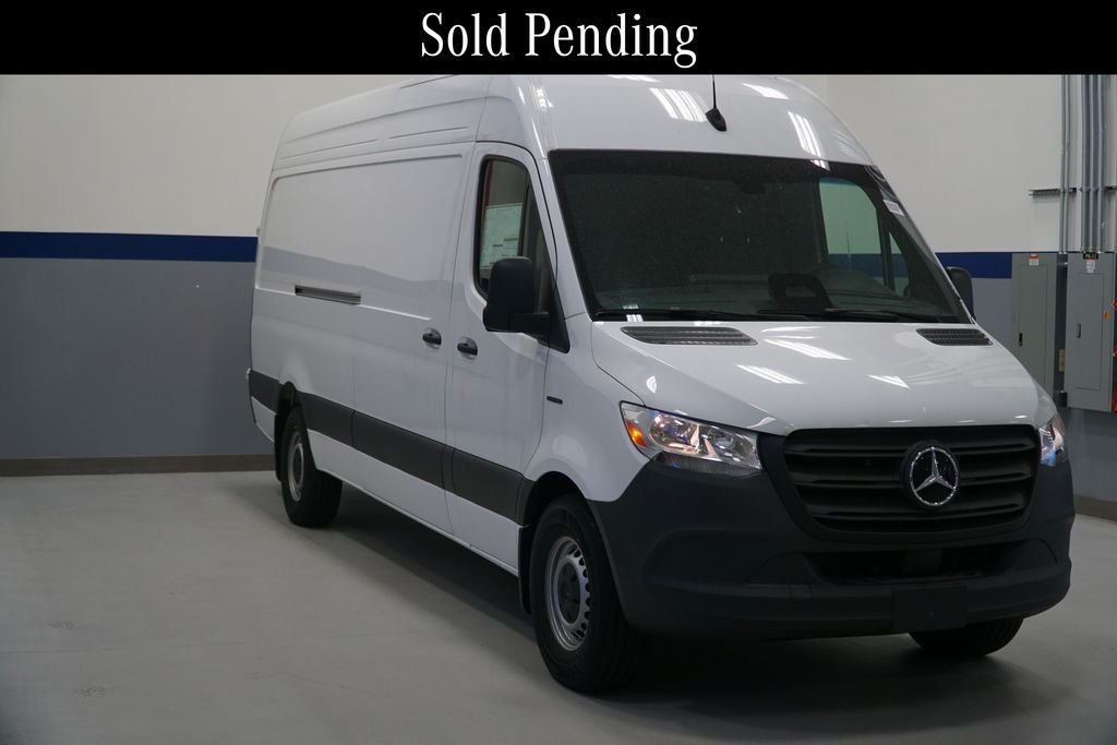 New 2025 Arctic+White Mercedes-Benz Cargo 170 WB image 1