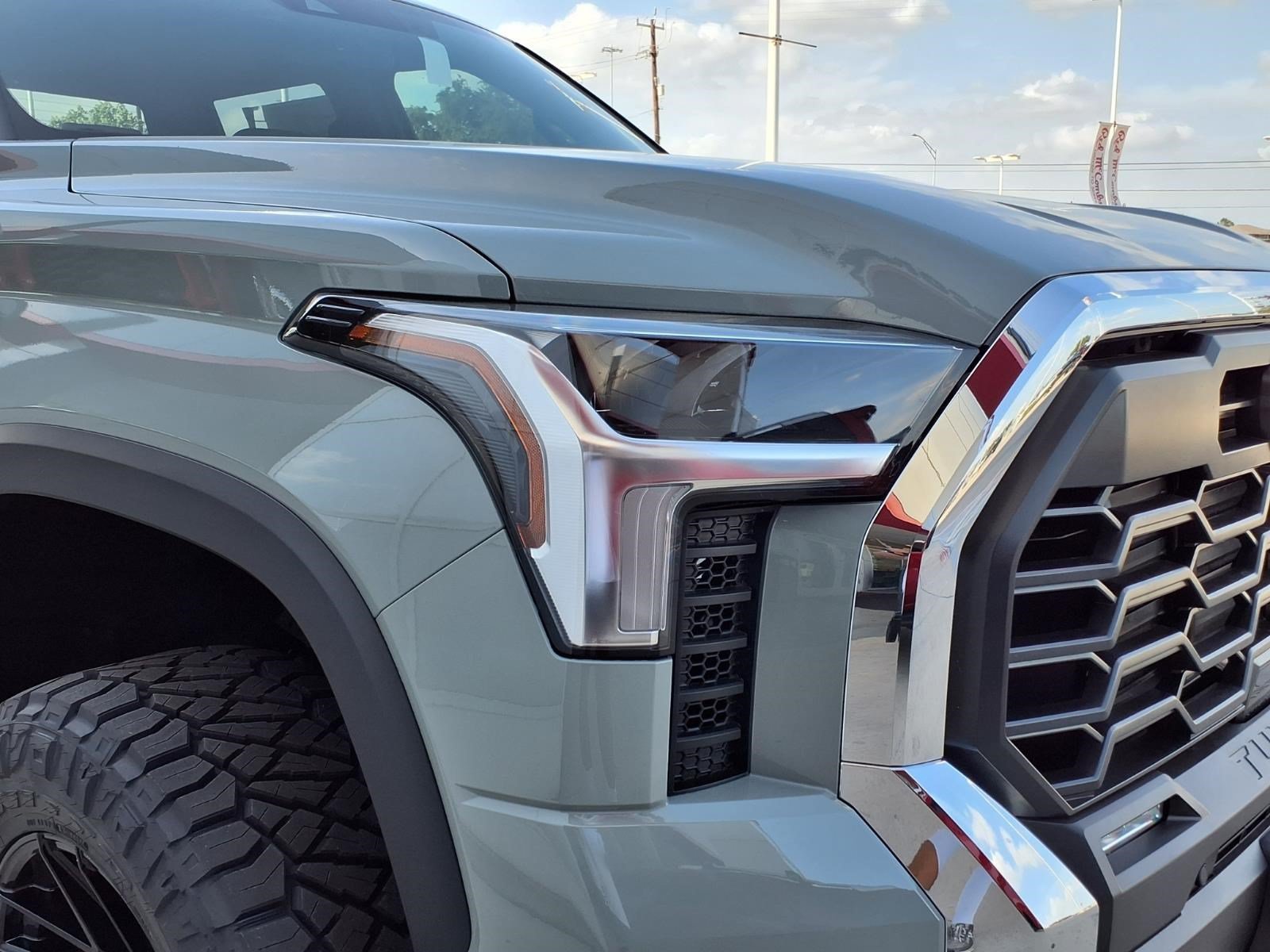 New 2026 Lunar Rock Toyota SR5 image 4