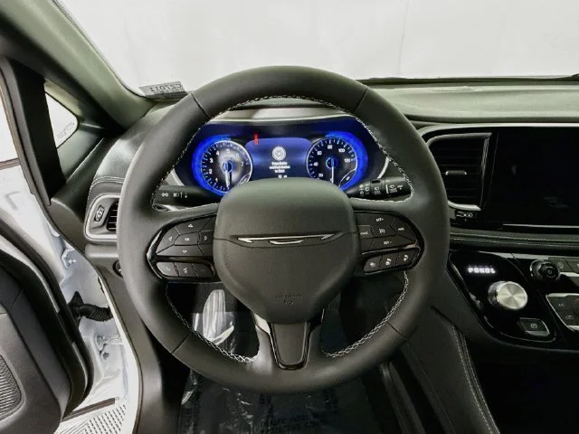 New 2027 White/off-white Chrysler Limited image 11