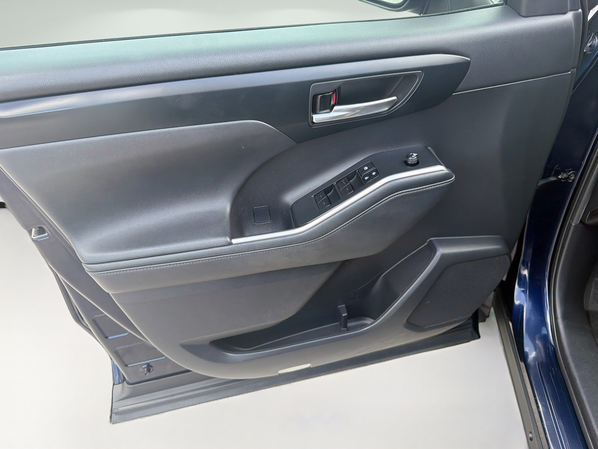 Used 2021 Blueprint Toyota XSE image 17