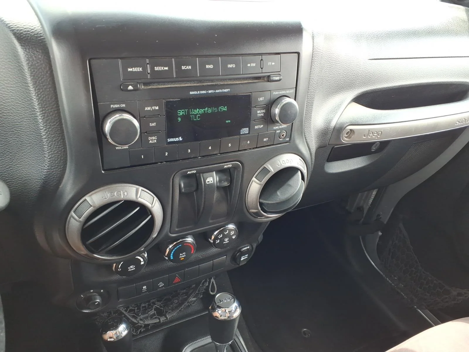 Used 2013 Billet Silver Metallic Clear Coat Jeep Sport image 4
