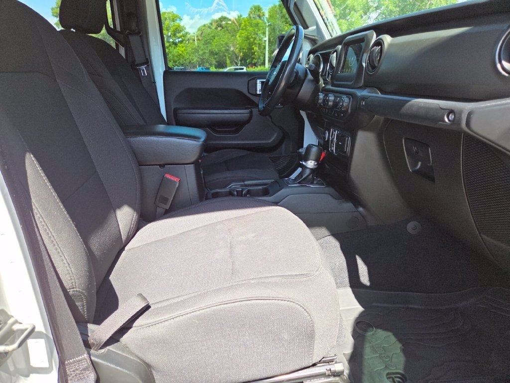 Certified Used 2022 Bright White Clearcoat Jeep Sport S image 15