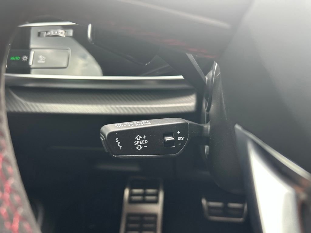 Used 2024  Audi 4.0T image 24