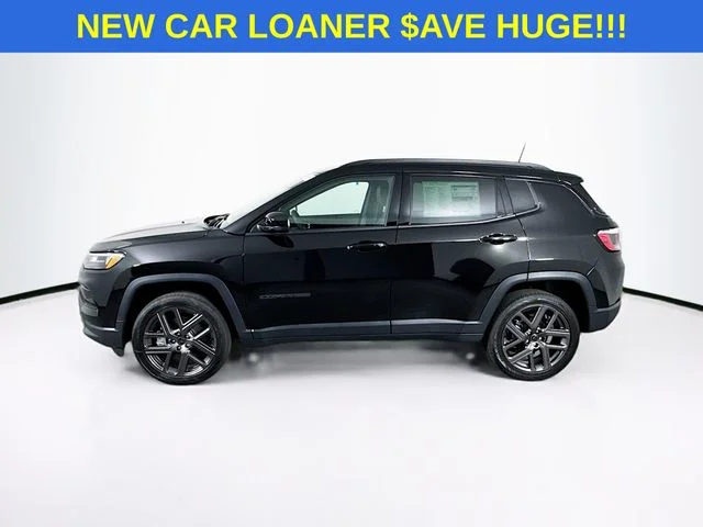 New 2026 Diamond Black Crystal Pearl-Coat Exterior Paint Jeep Limited image 4