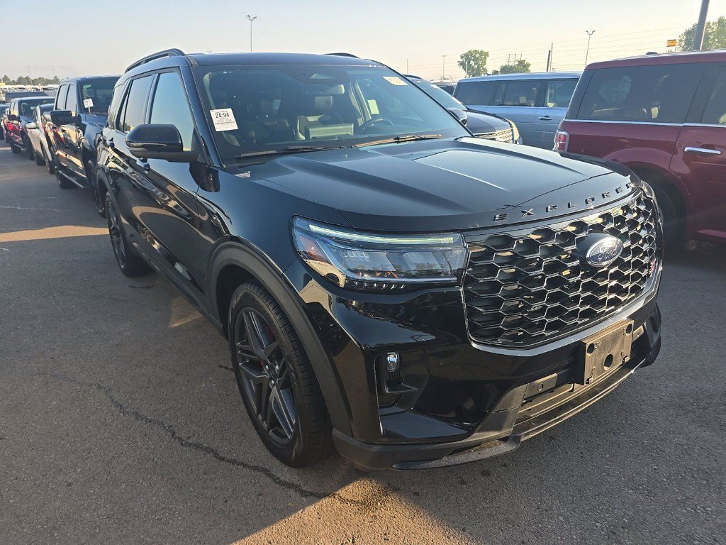 Used 2025 Ford Explorer ST with VIN 1FMWK8GC6SGA97214 for sale in Shakopee, Minnesota