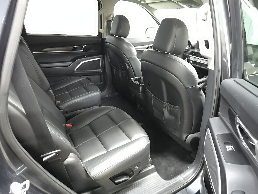 Used 2021 Gray Kia EX image 18