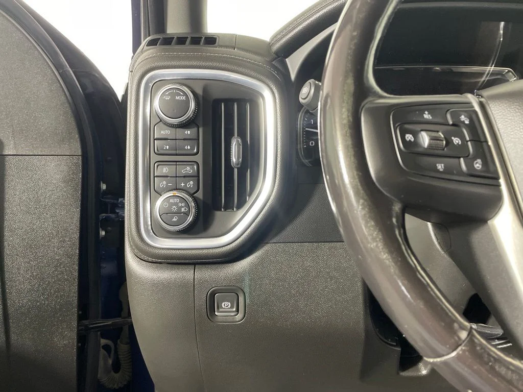 Used 2022 Blue GMC Denali image 14