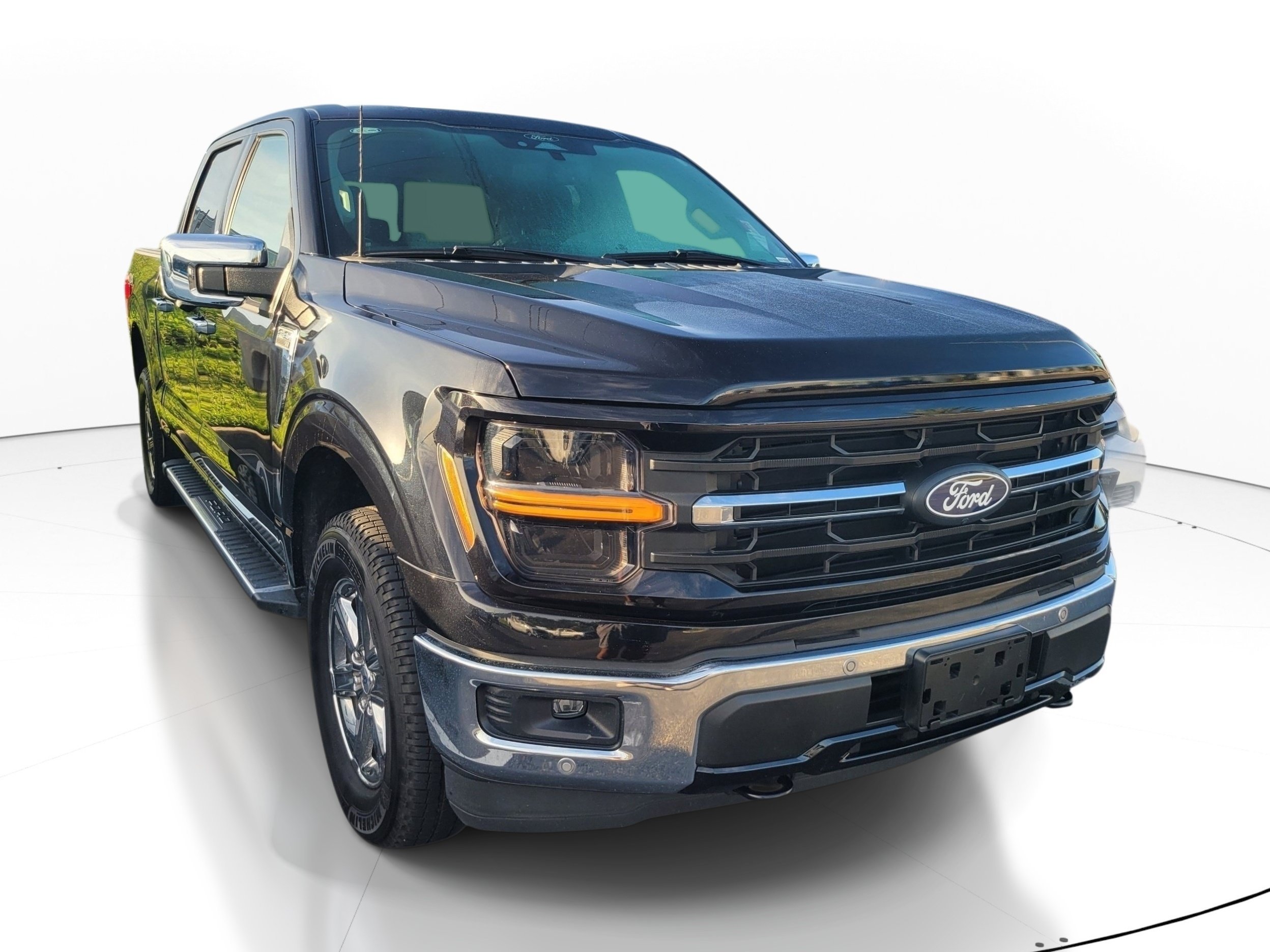 Used 2024 Black Metallic Ford XLT image 1