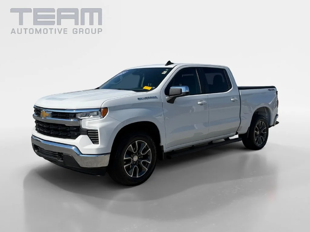 Used 2024 Summit White Chevrolet LT (2FL) image 3