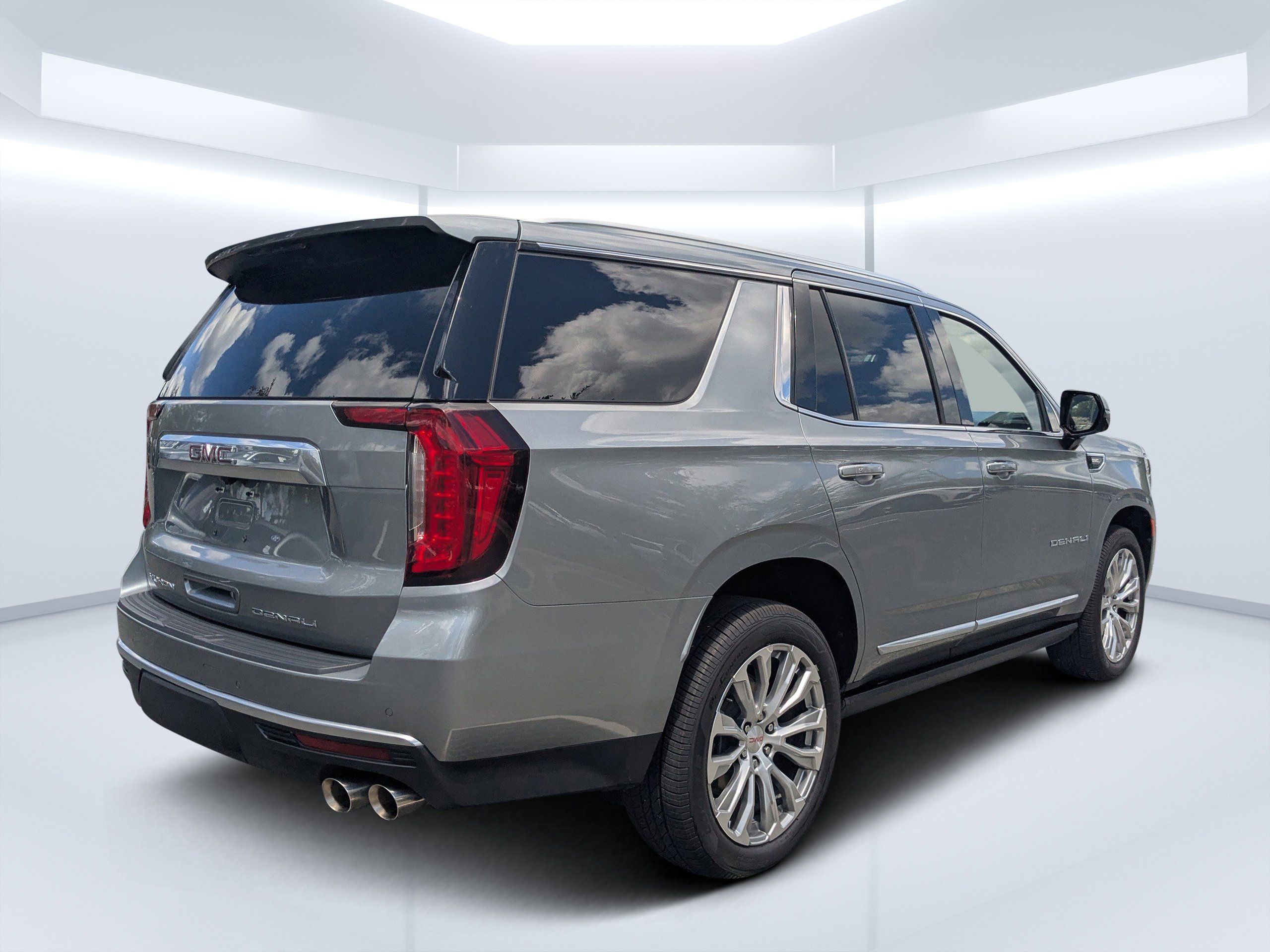 Used 2023 Sterling Metallic GMC Denali image 3