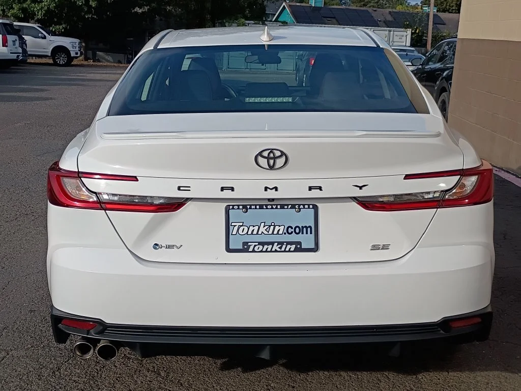 Used 2025 Ice Toyota SE image 7