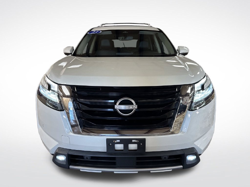 Certified Used 2023 Pearl White Nissan SL image 9