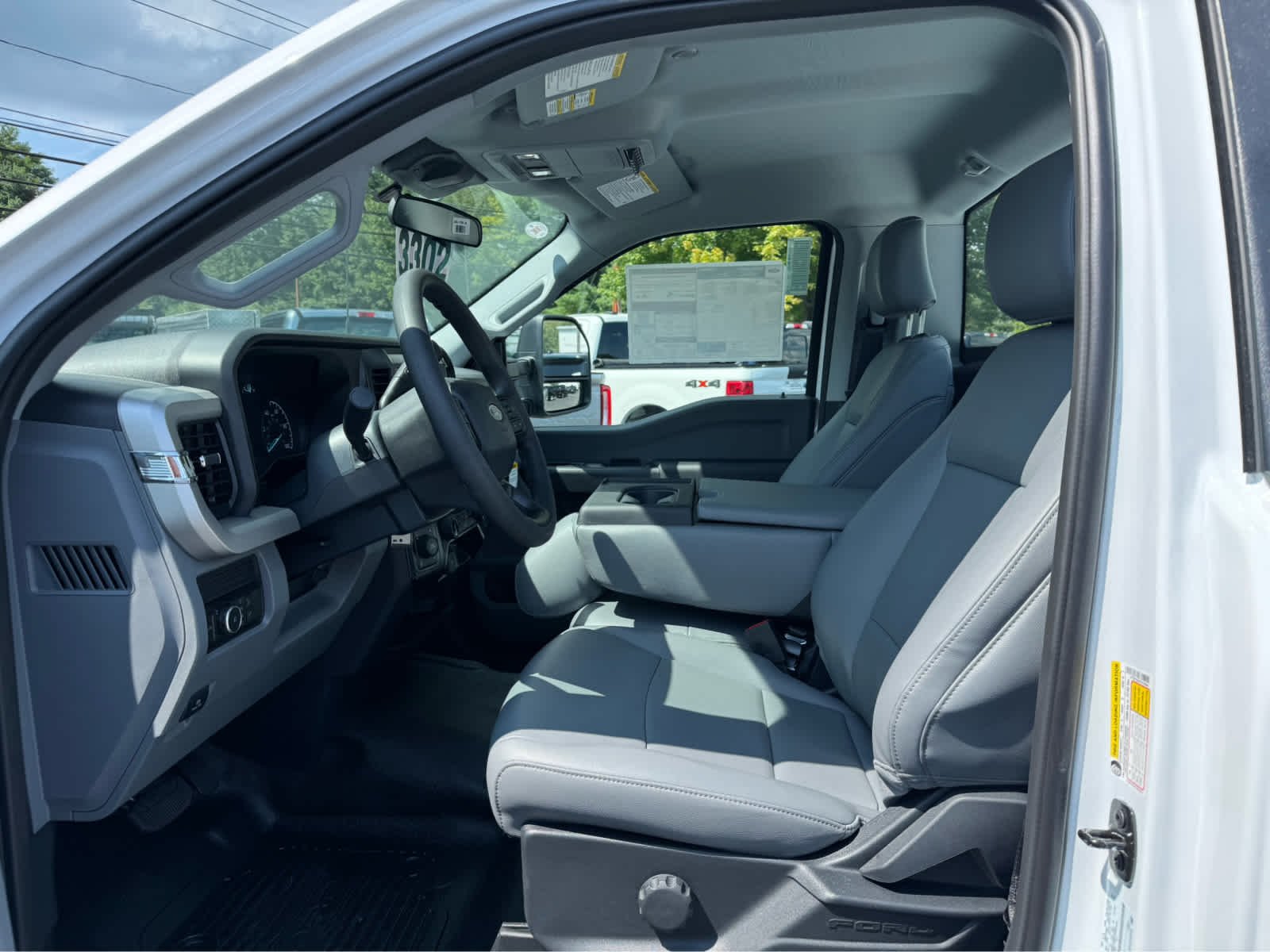 New 2026 Oxford White Ford XL image 10