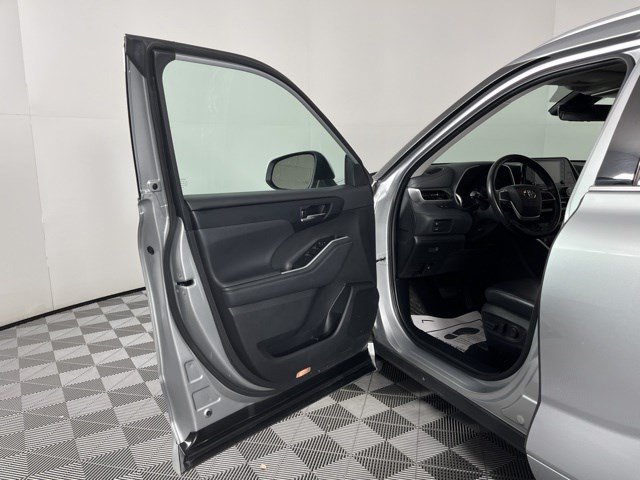 Certified Used 2022 Celestial Silver Metallic Toyota XLE image 13