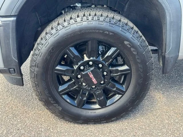 Certified Used 2025 Sterling Metallic GMC AT4 image 10