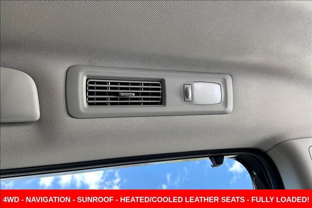 Used 2022 White Nissan Platinum image 11