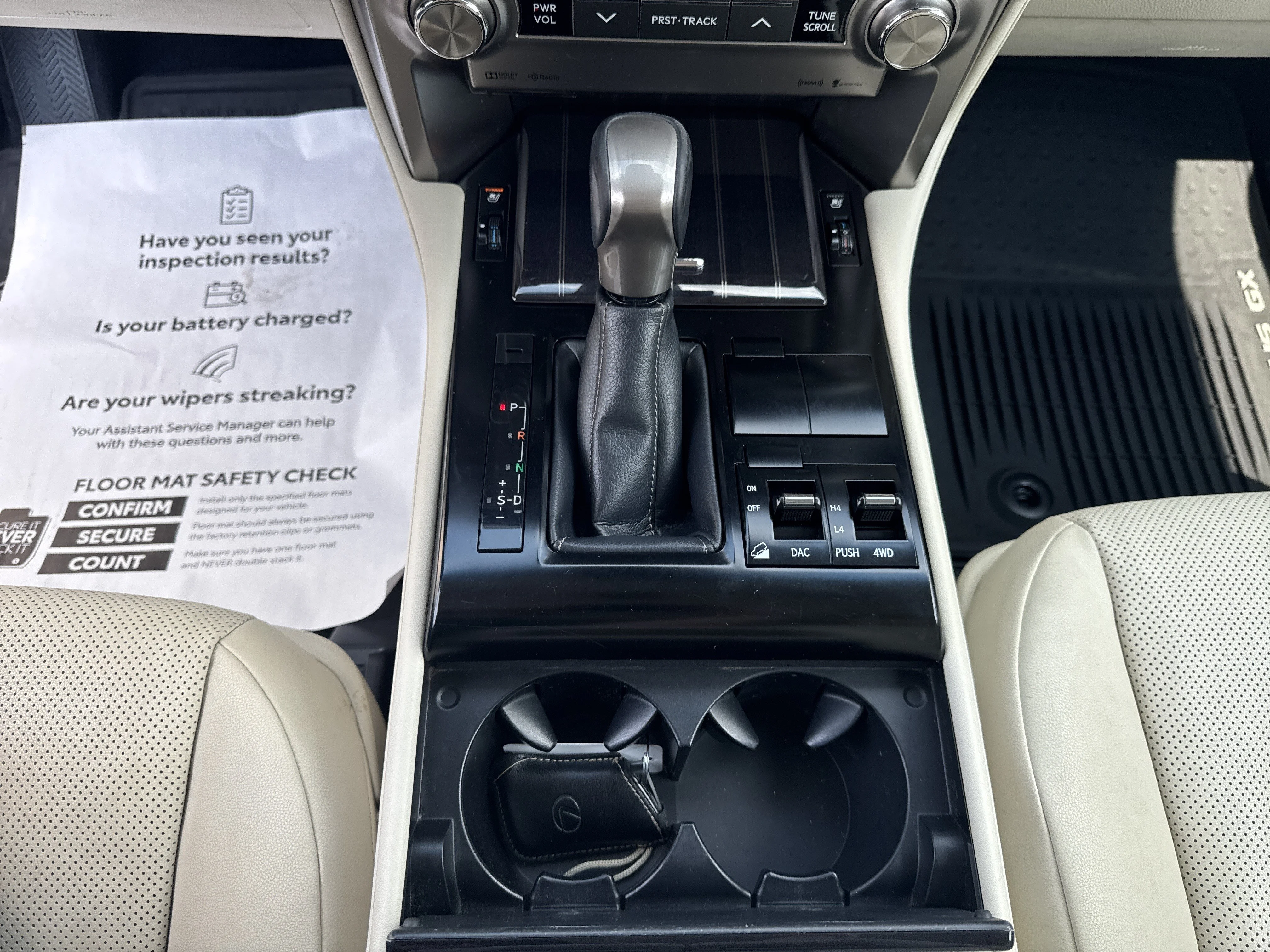 Used 2021 Starfire Pearl Lexus 460 image 21