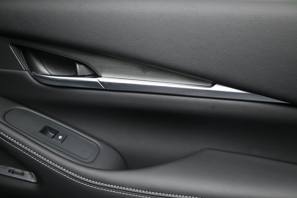 New 2027 Black INFINITI LUXE image 11