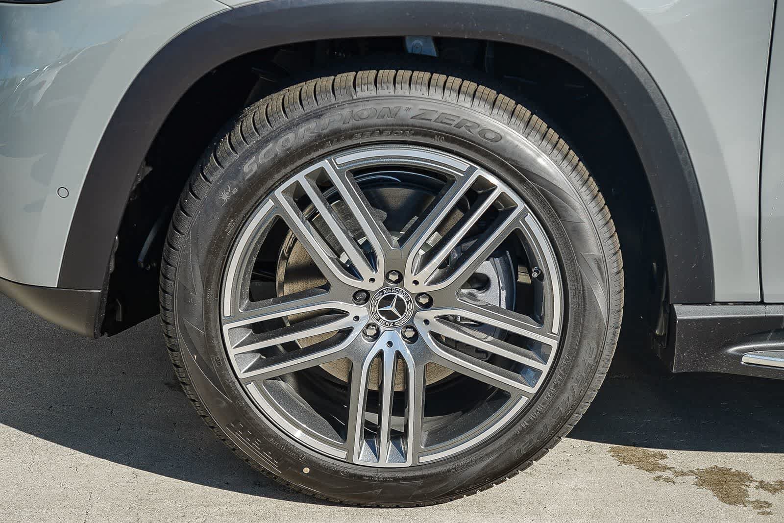 New 2026 MANUFAKTUR Alpine Grey Mercedes-Benz GLS 450 image 10