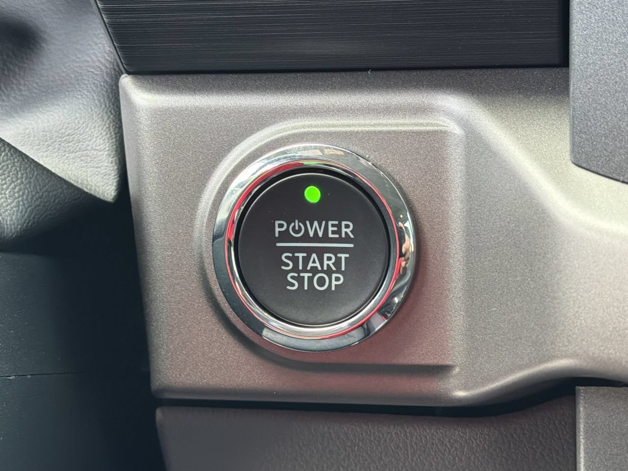 Used 2025 Gray Metallic Ford XLT image 30