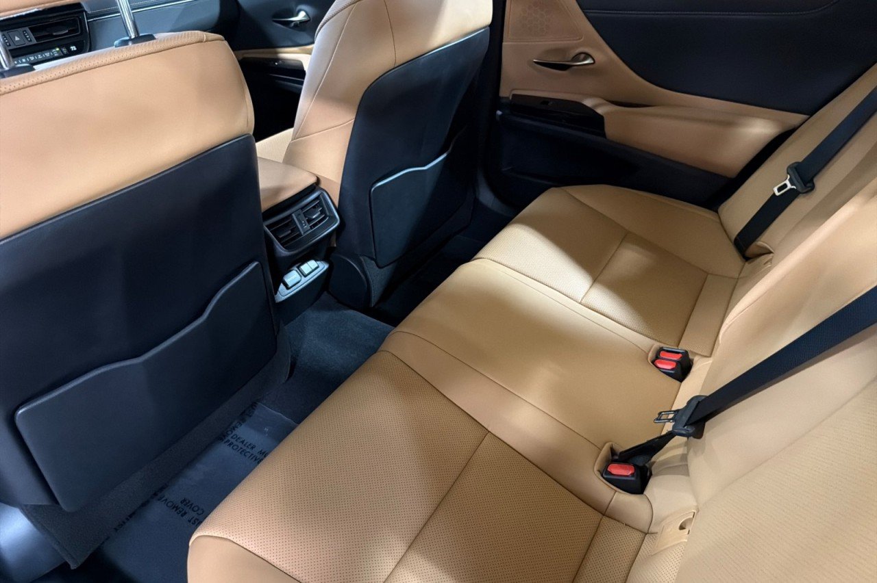Used 2024 GRAPHITE GREY METALL Lexus ES 350 image 11