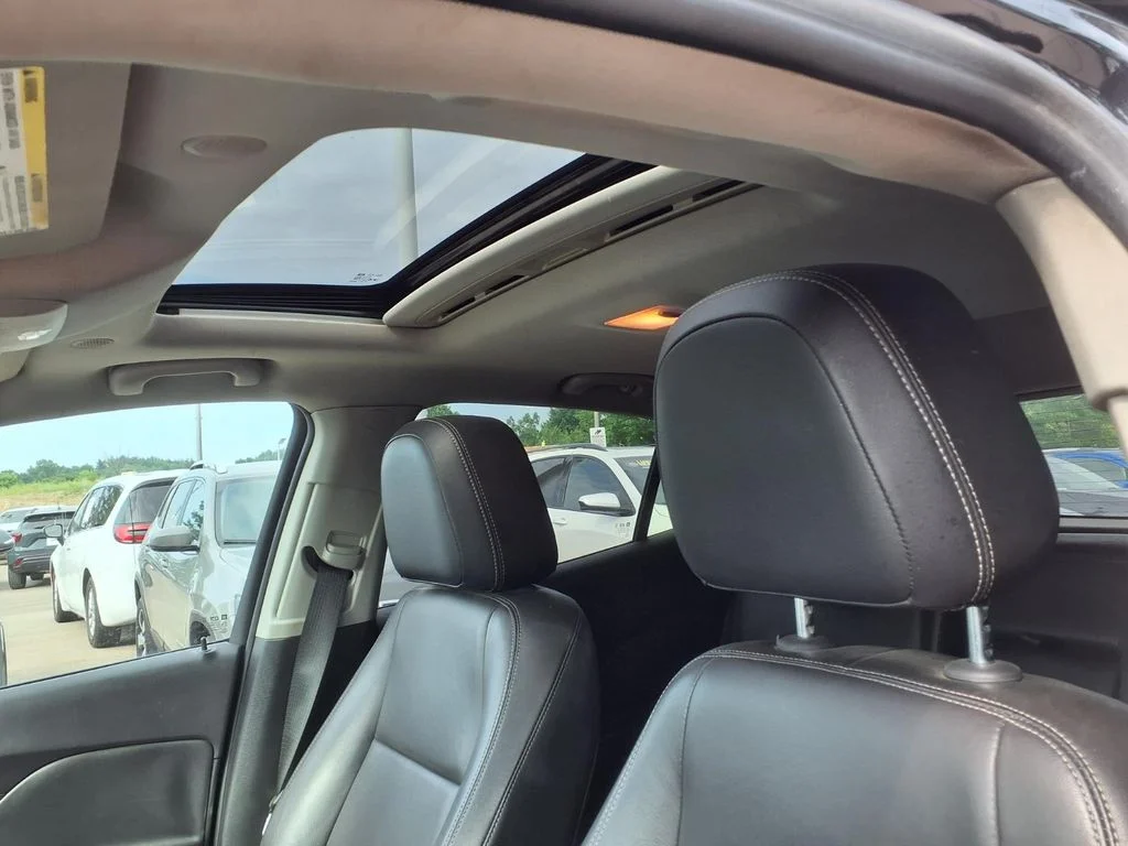 Used 2016 Black Buick Premium image 15