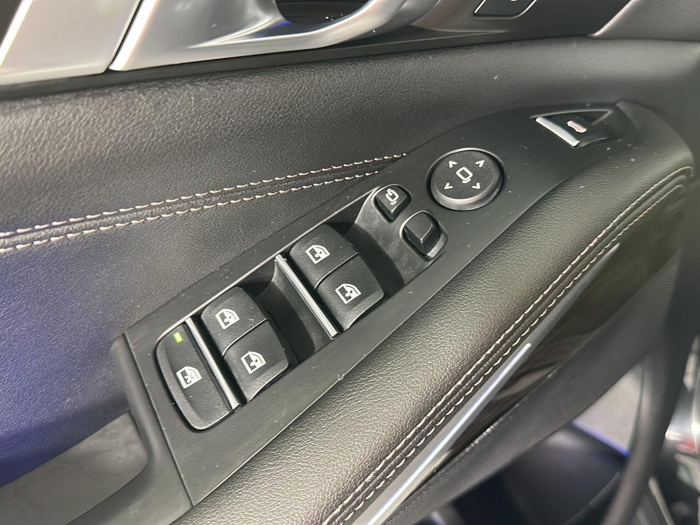 Used 2024 Black Sapphire Metallic BMW xDrive40i image 11