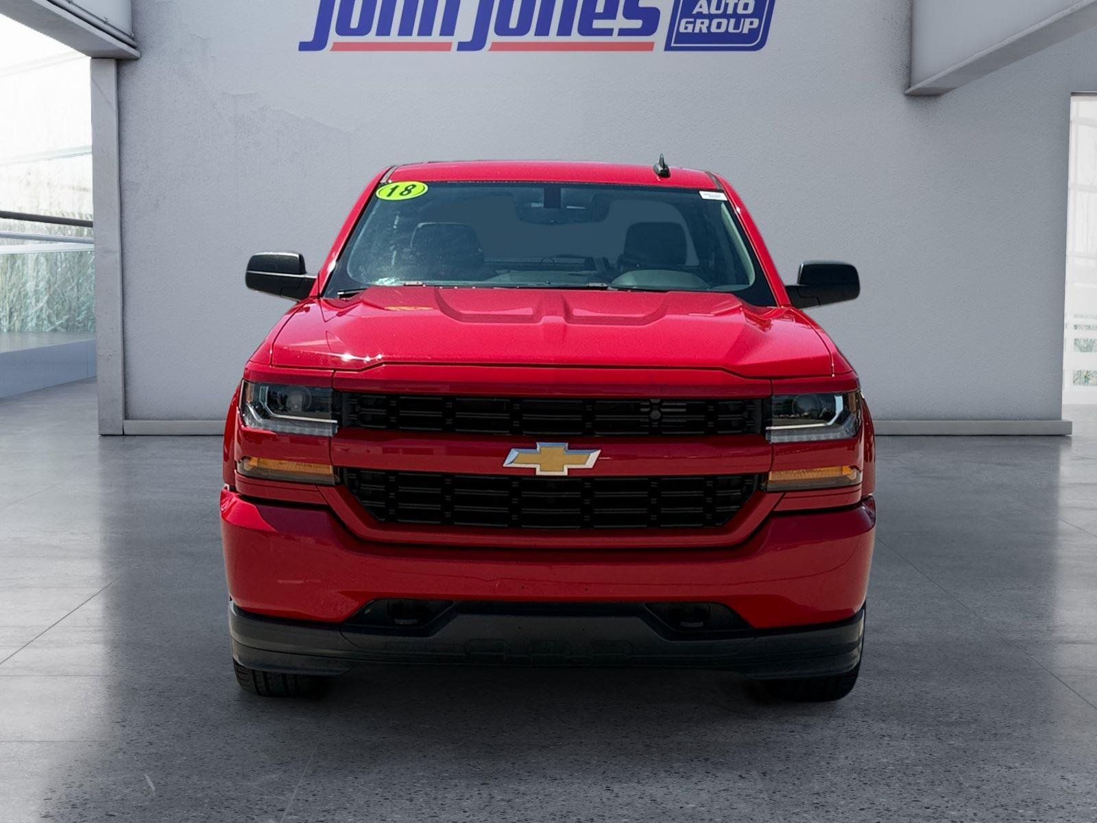 Used 2018 Red Hot Chevrolet Custom image 8