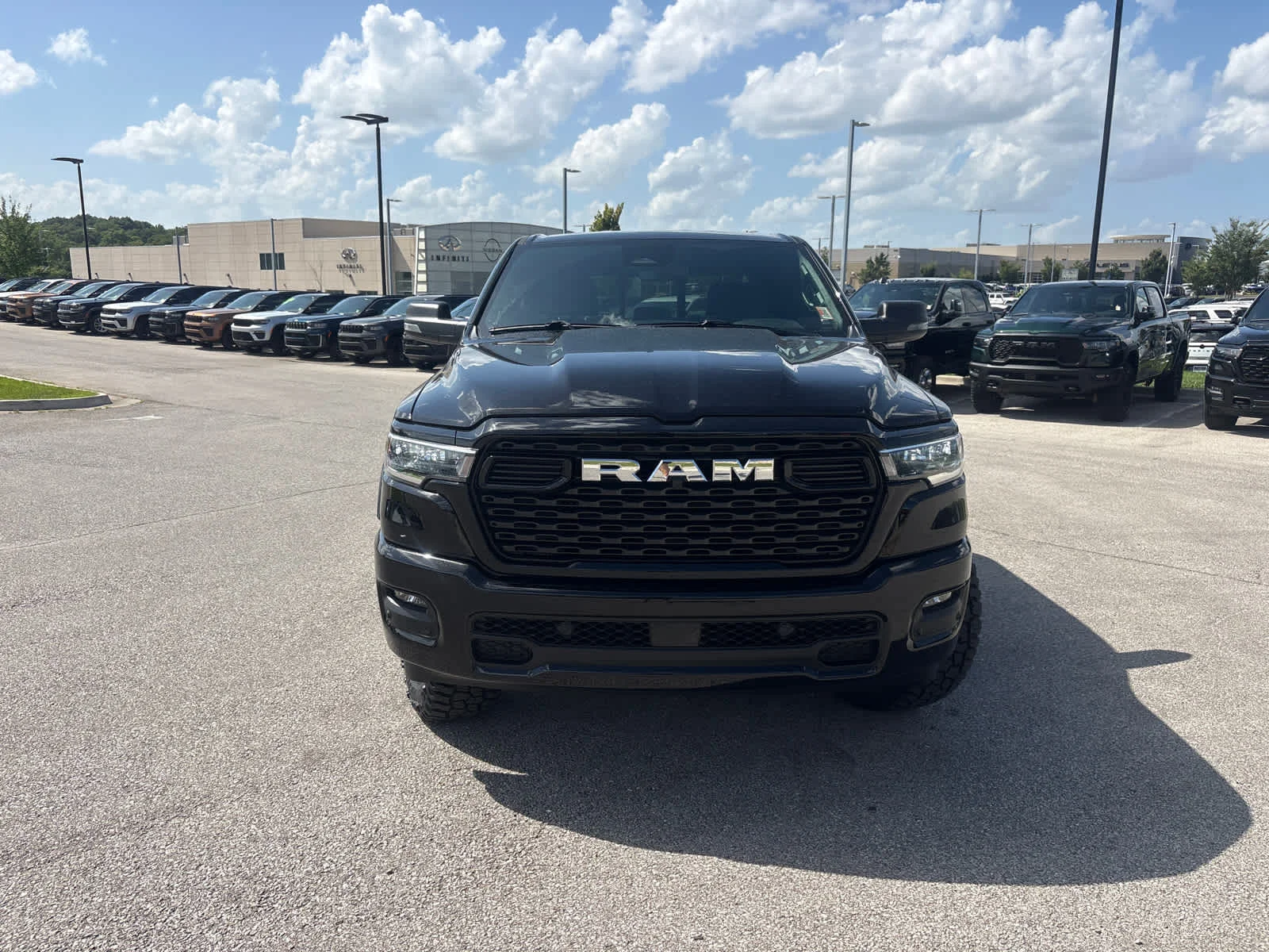 New 2026 Diamond Black Crystal Pearl-Coat Exterior Paint RAM Big Horn image 4