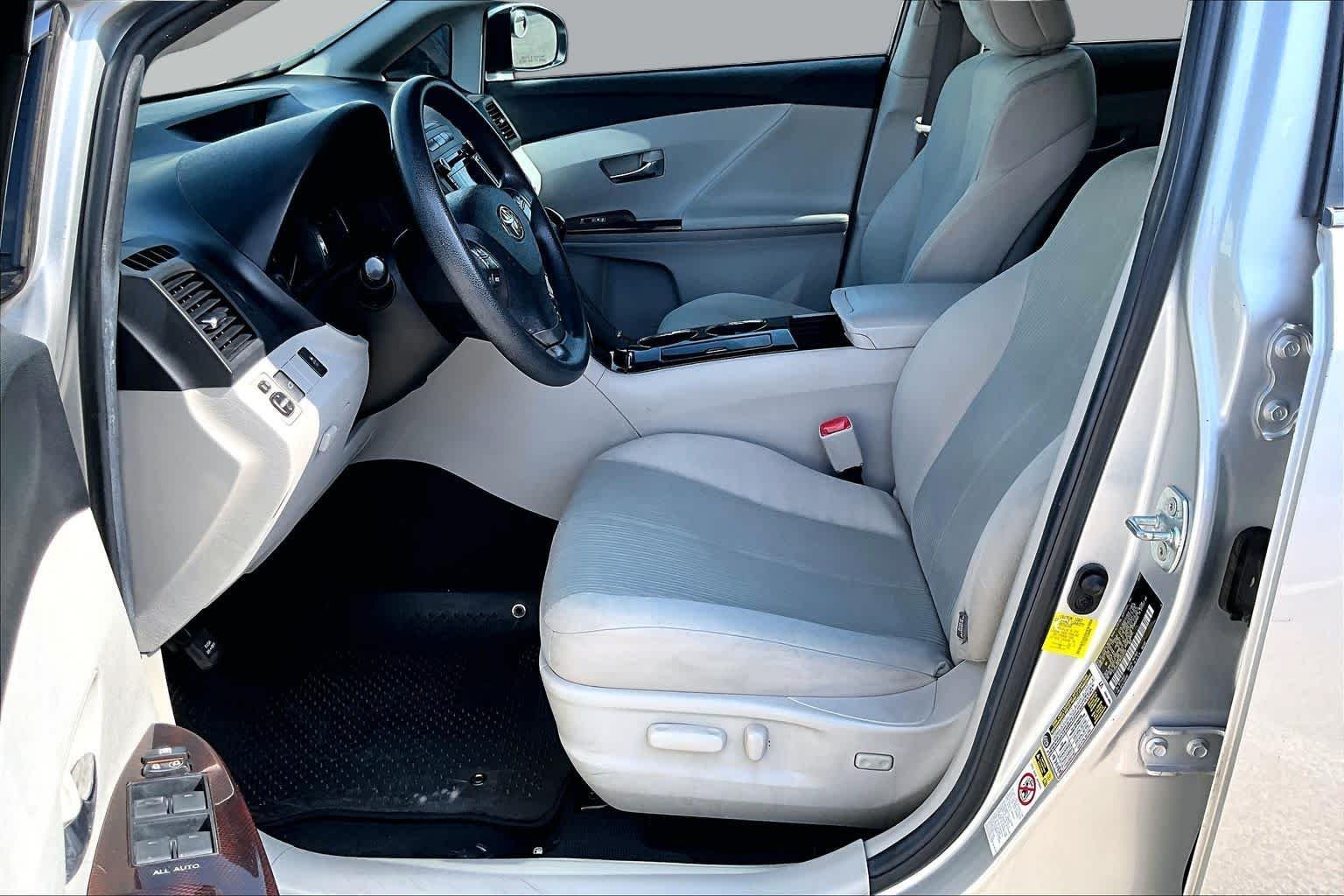 Pre-Owned 2011 Toyota Venza