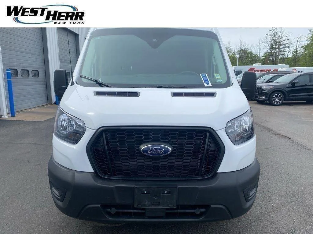 Used 2025 Oxford White Ford Base image 2