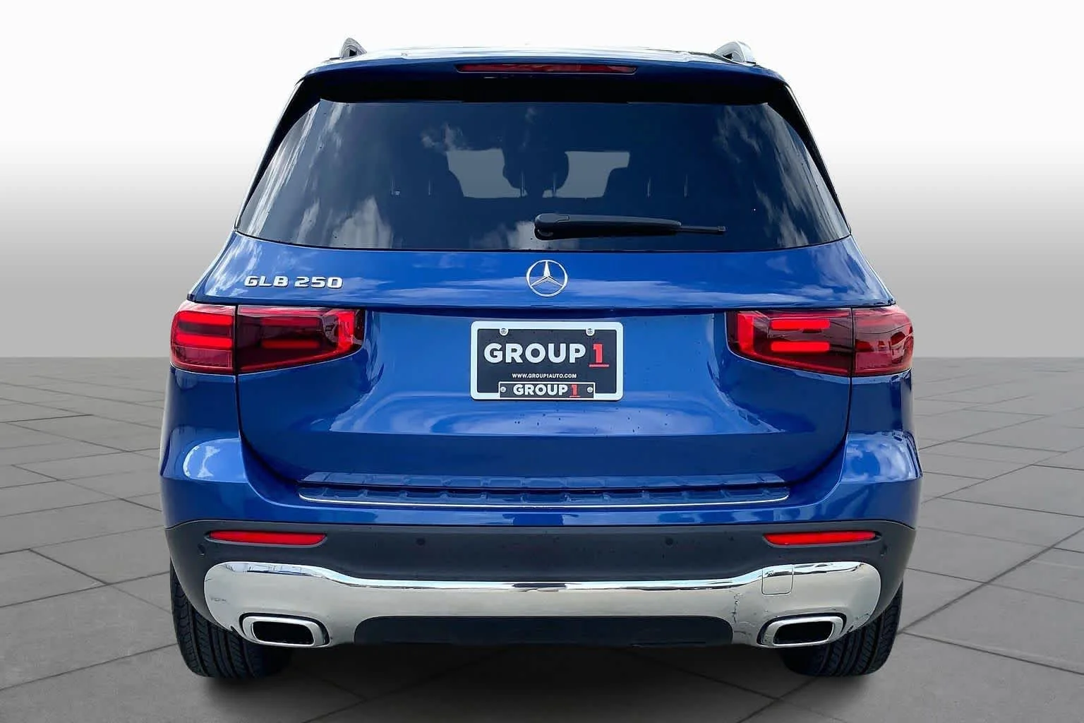 New 2026 Starling Blue Metallic Mercedes-Benz GLB 250 image 4