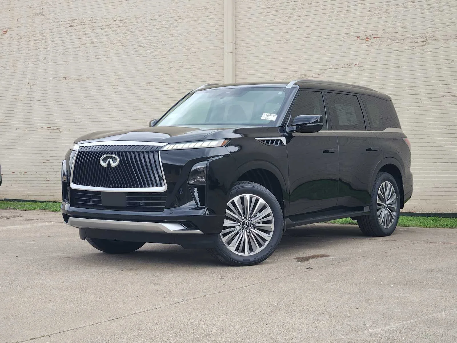 New 2026 INFINITI QX80 Luxe 2WD