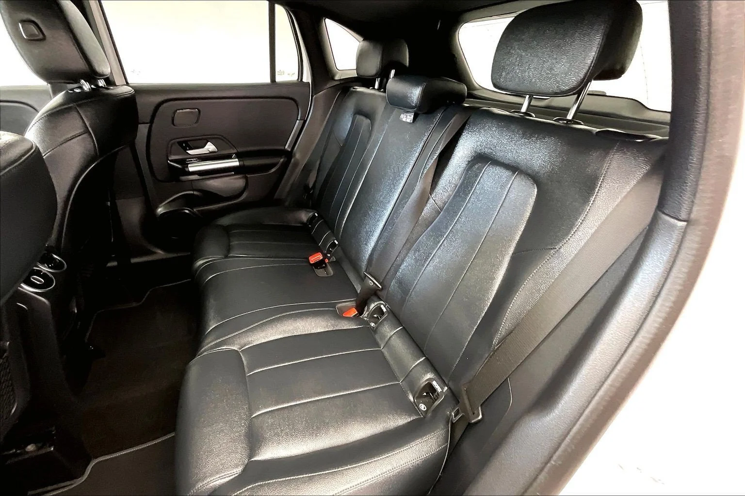 Used 2024 Polar White Mercedes-Benz GLA 250 image 19