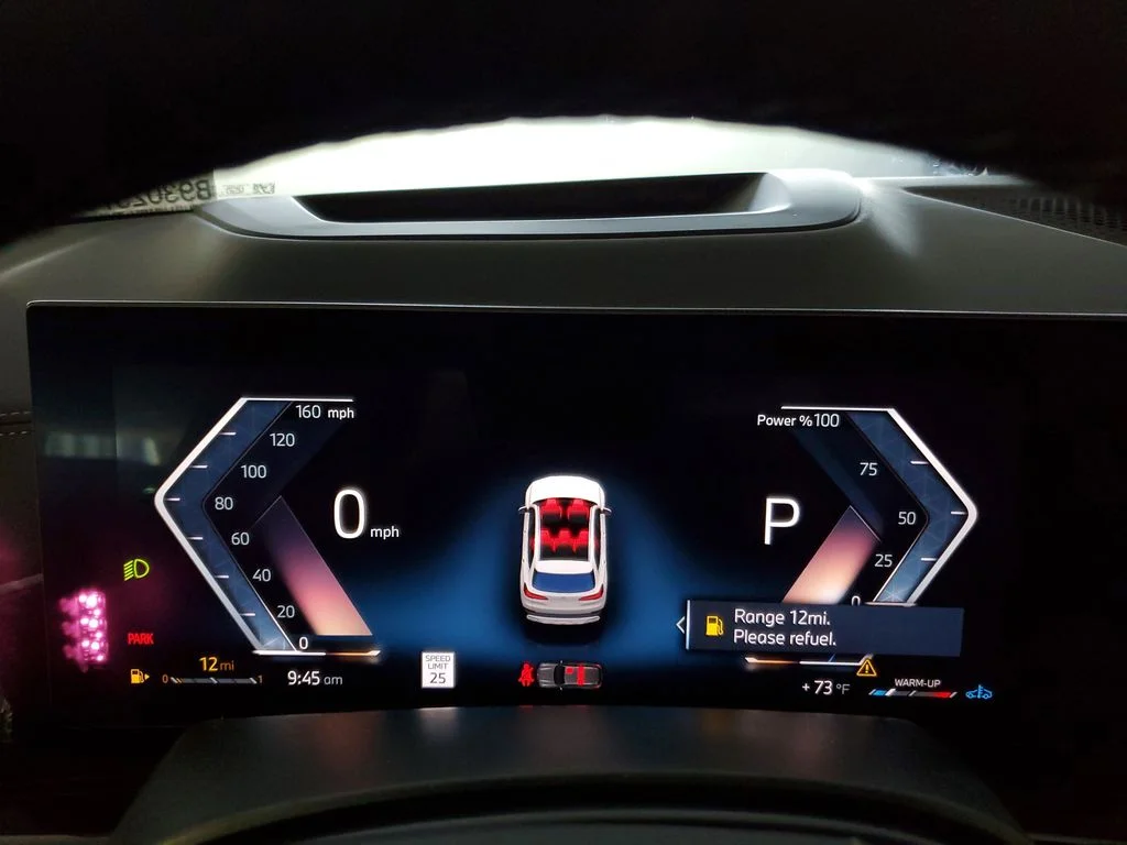 Used 2026 White BMW sDrive40i image 19