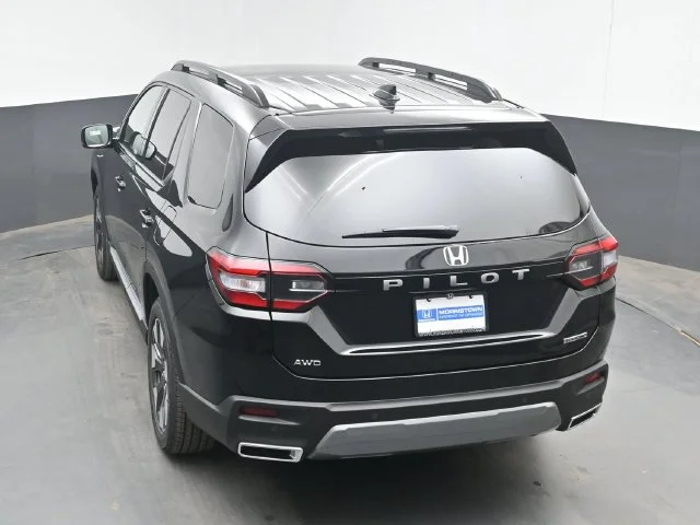 New 2026 Smoke Blue Pearl Honda Touring image 40