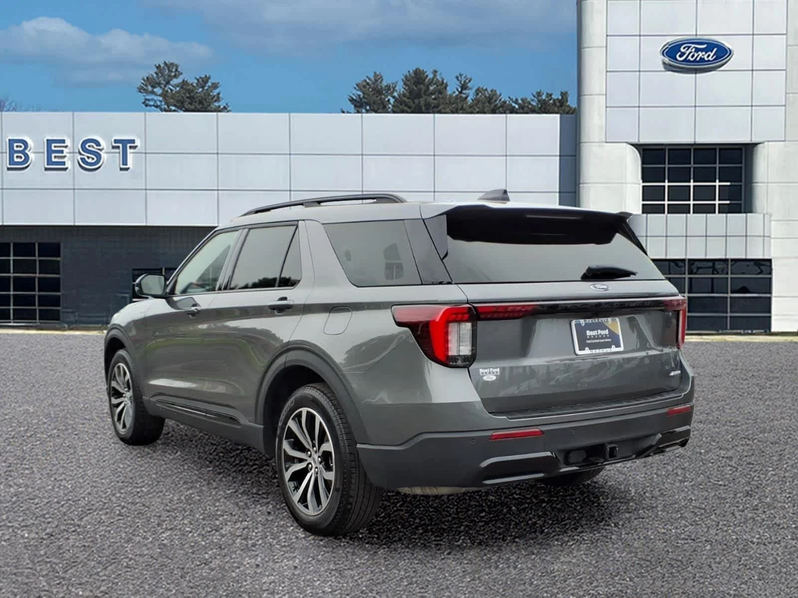 Used 2026 Carbonized Gray Metallic Ford ST-Line image 9