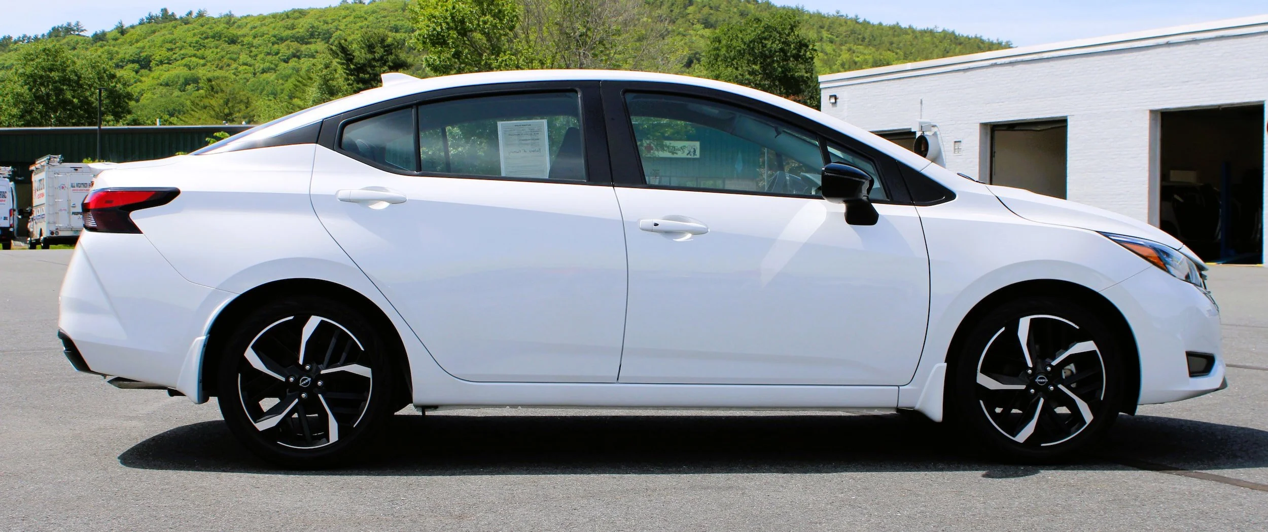 Used 2025 Aspen White Tricoat Nissan SR image 6