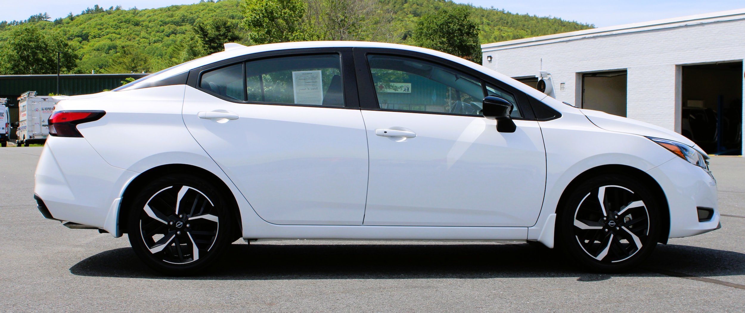 Used 2025 Aspen White Tricoat Nissan SR image 6