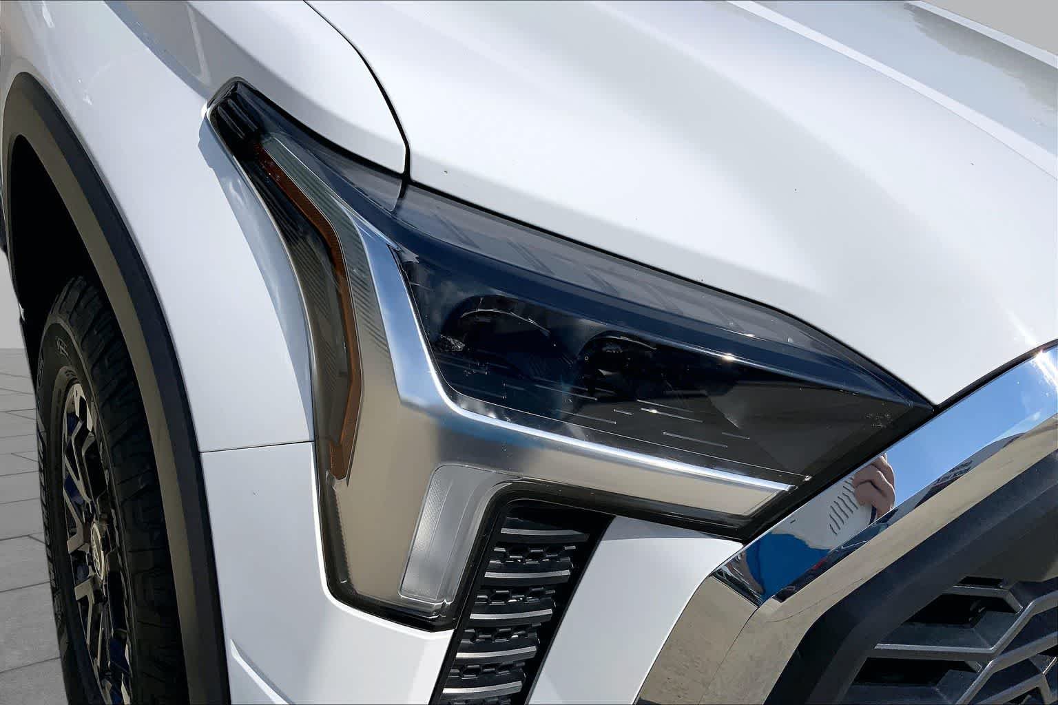Used 2024 Ice Cap Toyota SR5 image 26