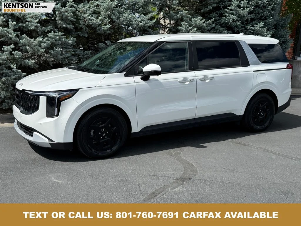 2025 Kia Sedona LXS's photo