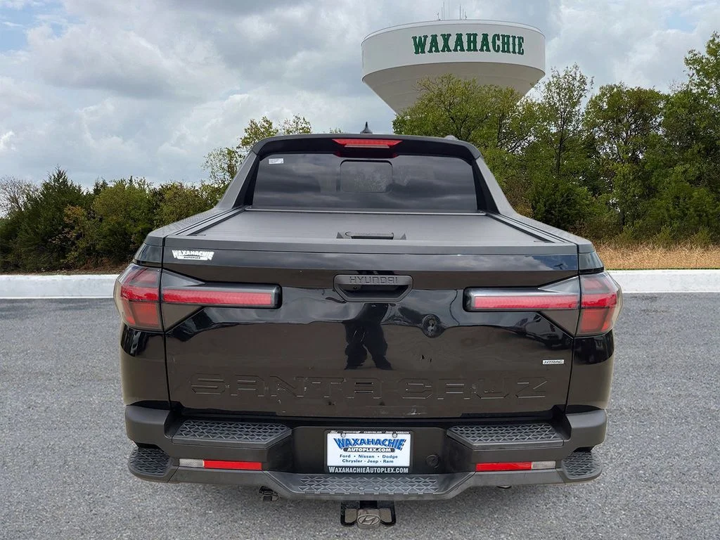 Used 2023 Black Hyundai SEL image 4