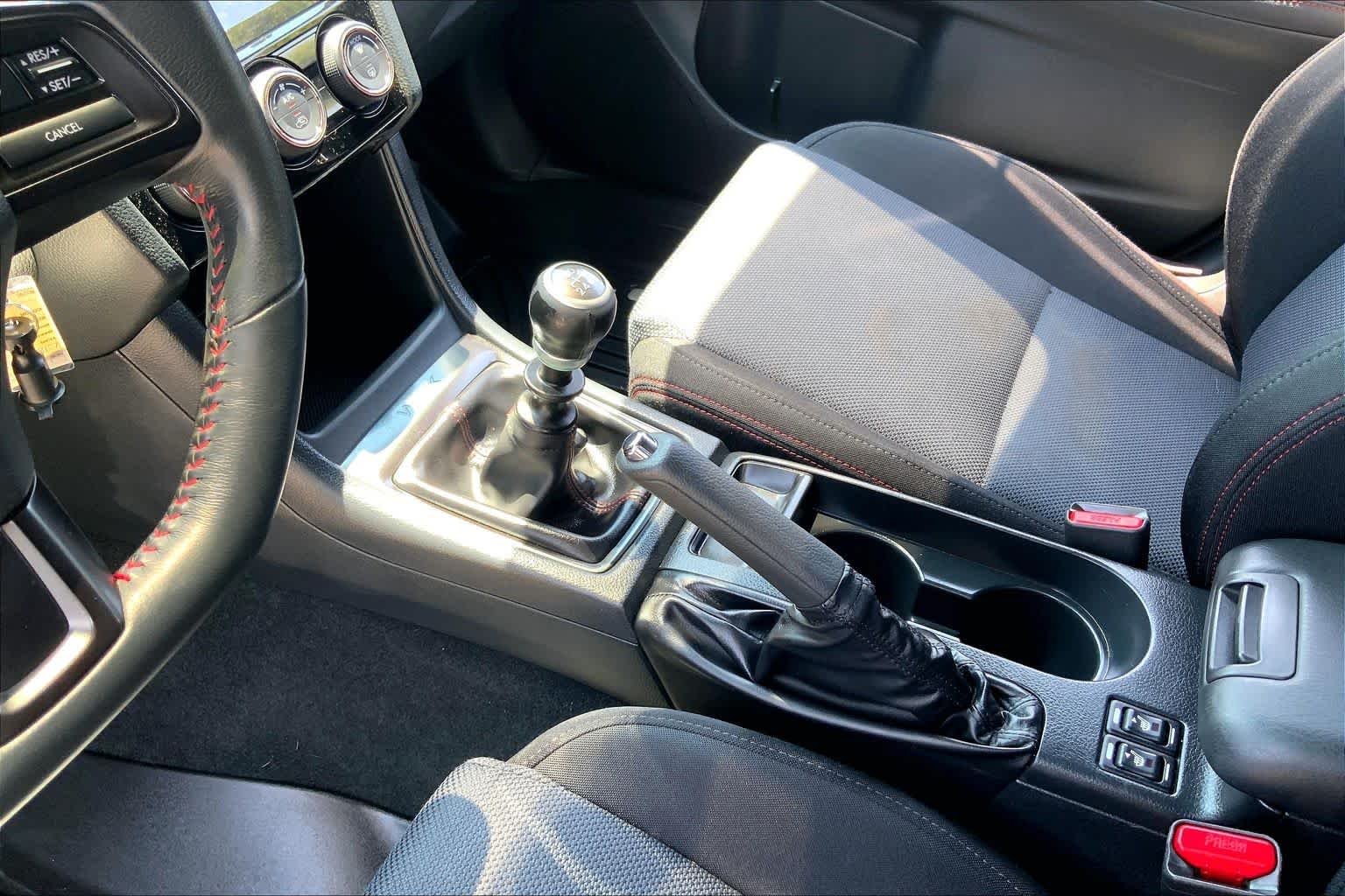 Used 2020 Ice Silver Metallic Subaru Premium image 17