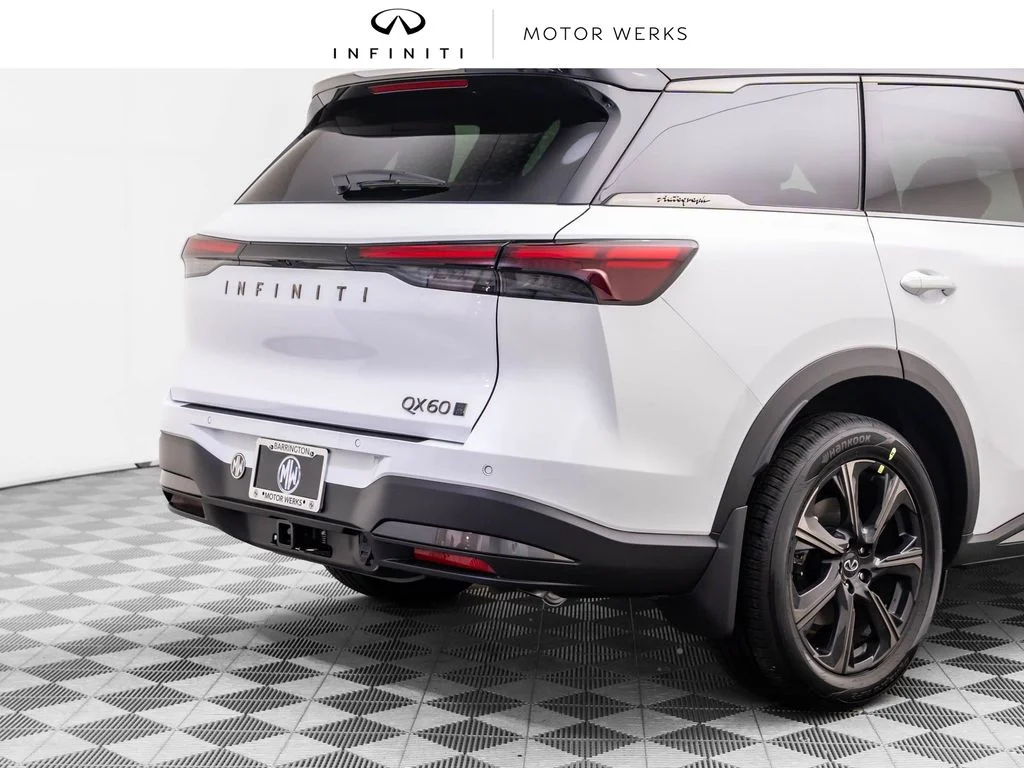 New 2027 2T RAD WHT INFINITI Autograph AWD image 34