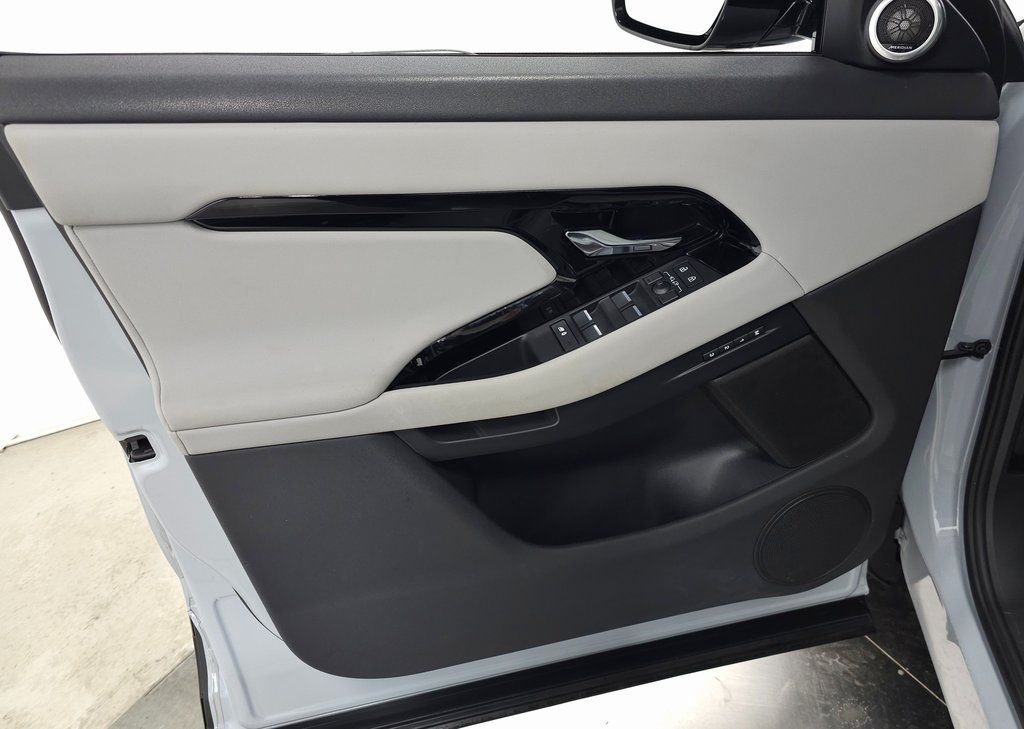 2026 Land Rover Range Rover Evoque S - Photo 17