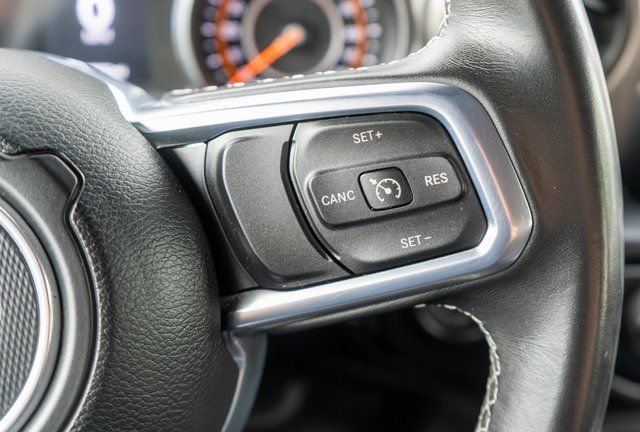 Used 2020 Red Jeep Sport image 20