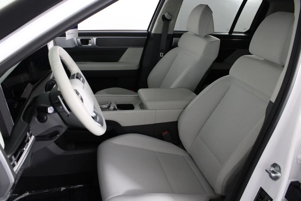 Used 2026 White Hyundai SE image 22